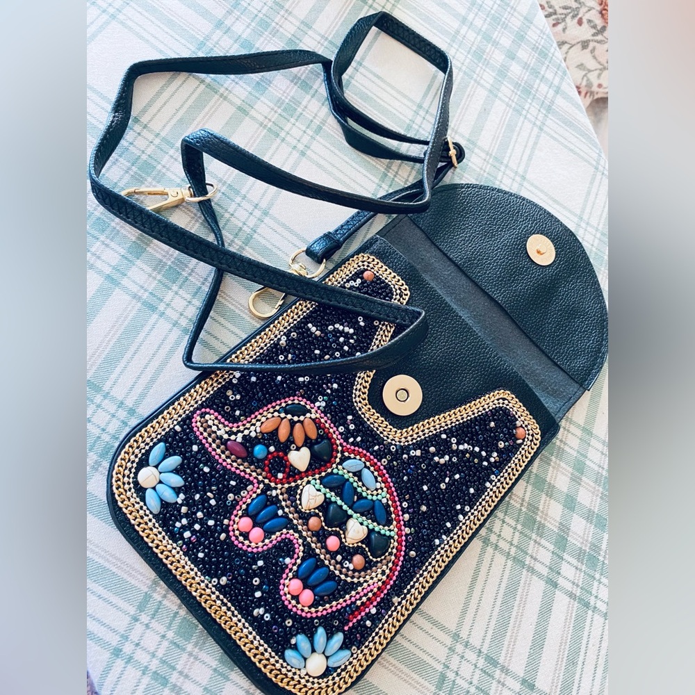 Beaded Elephant phone Crossbody Bag w/ Dbl
Pockets NWOT